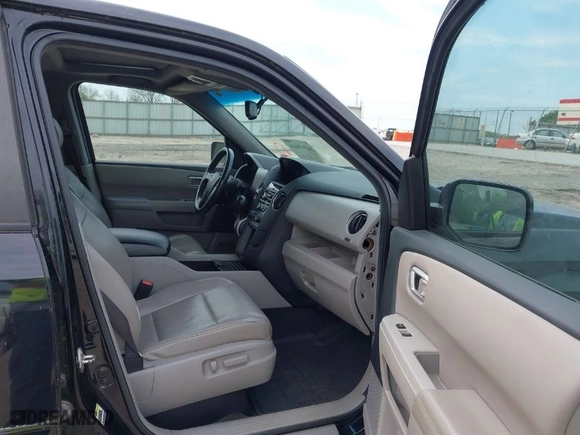 2012 Honda Pilot EX-L with VIN 5FNYF3H50CB027434, listed as a IAAI auction lot 42019618 with 148,096 mi miles. Bid and sale history available at carsss.com. Image 5.