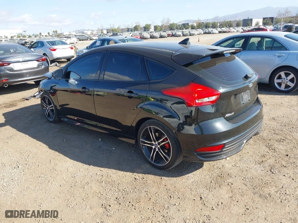 2015 Ford Focus ST with VIN 1FADP3L96FL221639, listed as a IAAI auction lot 41342369 with 110,267 mi miles. Bid and sale history available at carsss.com. Image 3.