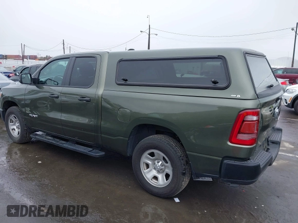 2021 Ram 1500 Tradesman z VIN 1C6RRFCGXMN714260, wystawiony jako IAAI lot #41866420 z przebiegiem 109 281 mil mil oraz . Historia ofert i sprzedaży dostępna na DreamBid. Obrazek 3.