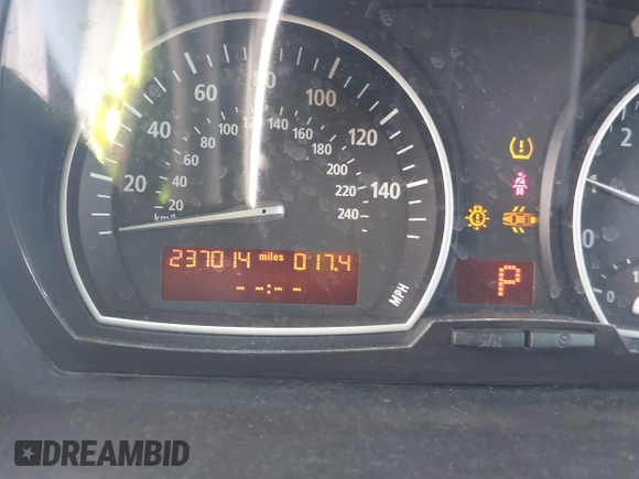 2005 BMW X3 3.0i with VIN WBXPA93445WD04862, listed as a IAAI auction lot 41950119 with 237,014 mi miles. Bid and sale history available at carsss.com. Image 7.