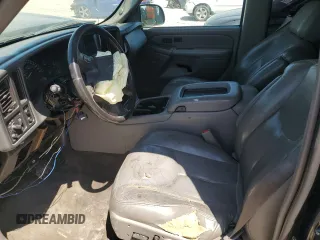 2005 Chevrolet Avalanche LT with VIN 3GNEC12Z65G221000, listed as a Copart auction lot 58705355 with Not provided miles and Salvage title. Bid and sale history available at DreamBid. Image 7.
