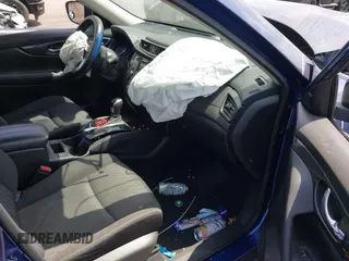 2019 Nissan Rogue SV with VIN JN8AT2MT7KW268205, listed as a IAAI auction lot 41987162 with 59,702 mi miles. Bid and sale history available at carsss.com. Image 5.