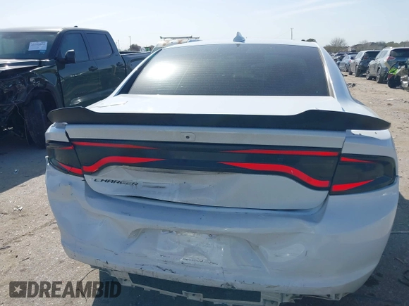 2015 Dodge Charger SXT with VIN 2C3CDXHG8FH725446, listed as a IAAI auction lot 41742400 with 84,579 mi miles and . Bid and sale history available at DreamBid. Image 16.