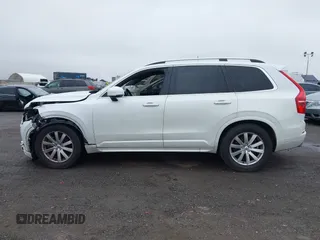 2018 Volvo XC90 Momentum с VIN YV4A22PK8J1213045, выставлен на аукционе IAAI как лот 42437065 с пробегом 78 262 миль миль и . История ставок и продаж доступна на DreamBid. Изображение 14.