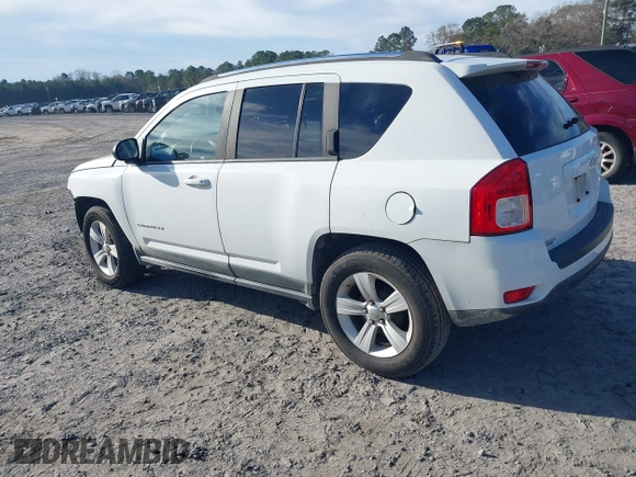 2011 Jeep Compass Latitude with VIN 1J4NT1FB7BD172639, listed as a IAAI auction lot 41321249 with 237,346 mi miles. Bid and sale history available at carsss.com. Image 3.