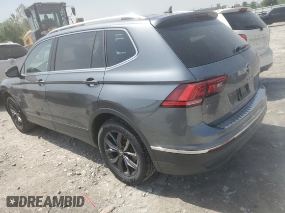 2023 Volkswagen Tiguan SE z VIN 3VVMB7AX6PM022898, wystawiony jako Copart lot #56828825 z przebiegiem 83 822 mil mil oraz Szkoda całkowita • Salvage title. Historia ofert i sprzedaży dostępna na DreamBid. Obrazek 2.
