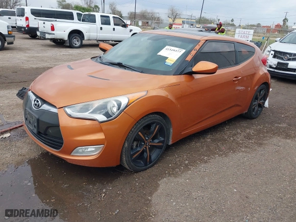 2015 Hyundai Veloster RE:FLEX with VIN KMHTC6AD8FU238345, listed as a IAAI auction lot 41549377 with 117,240 mi miles. Bid and sale history available at carsss.com. Image 2.