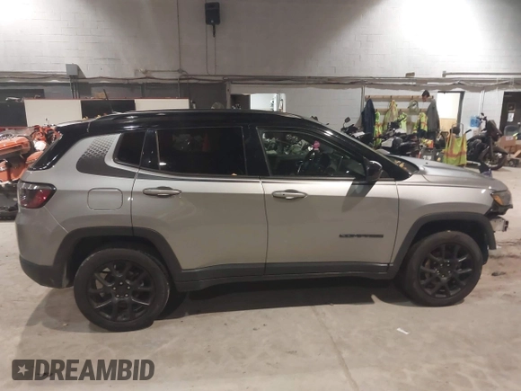 2022 Jeep Compass Latitude с VIN 3C4NJDBB6NT197114, выставлен на аукционе IAAI как лот 41052368 с пробегом 87 354 миль миль и . История ставок и продаж доступна на DreamBid. Изображение 13.