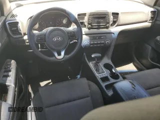 2017 Kia Sportage LX z VIN KNDPMCAC7H7163776, wystawiony jako Copart lot #60103115 z przebiegiem 150 552 mil mil oraz Czysty tytuł • Clean title. Historia ofert i sprzedaży dostępna na DreamBid. Obrazek 8.