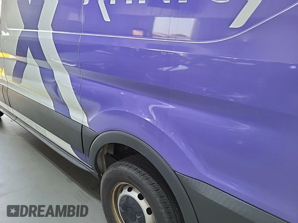 2016 Ford Transit z VIN 1FTYR1YM3GKB55503, wystawiony jako IAAI lot #42530097 z przebiegiem 93 693 mil mil oraz . Historia ofert i sprzedaży dostępna na DreamBid. Obrazek 13.