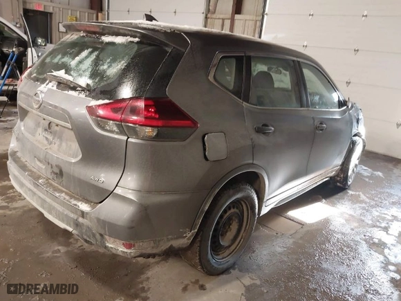 2019 Nissan Rogue SV with VIN KNMAT2MVXKP500593, listed as a IAAI auction lot 41355913 with 105,211 mi miles. Bid and sale history available at carsss.com. Image 4.
