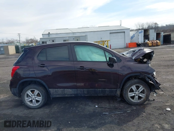 2020 Chevrolet Trax LS with VIN KL7CJNSB7LB349426, listed as a IAAI auction lot 41616917 with 39,032 mi miles. Bid and sale history available at carsss.com. Image 13.