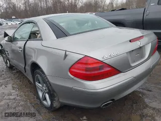 2005 Mercedes-Benz SL-Class 5.0L with VIN WDBSK75F35F099084, listed as a IAAI auction lot 41715942 with 114,880 mi miles. Bid and sale history available at carsss.com. Image 3.