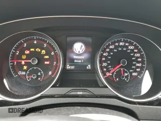 2019 Volkswagen Arteon SE z VIN WVWBR7AN1KE008471, wystawiony jako Copart lot #82683453 z przebiegiem 64 136 mil mil oraz . Historia ofert i sprzedaży dostępna na DreamBid. Obrazek 9.