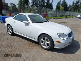 2001 Mercedes-Benz SLK-Class with VIN WDBKK65F31F172555, listed as a IAAI auction lot 42056347 with 197,272 mi miles. Bid and sale history available at carsss.com. Image 1.