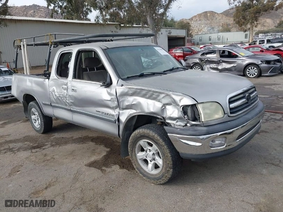 2002 Toyota Tundra SR5 with VIN 5TBRN34142S226998, listed as a IAAI auction lot 41554807 with 209,339 mi miles. Bid and sale history available at carsss.com. Image 1.