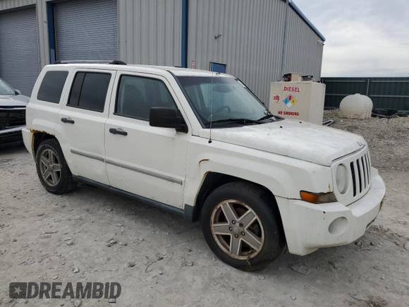 2008 Jeep Patriot Limited with VIN 1J8FT48W58D649307, listed as a Copart auction lot 84977034 with 211,629 mi miles and Clean Title. Bid and sale history available at DreamBid. Image 4.