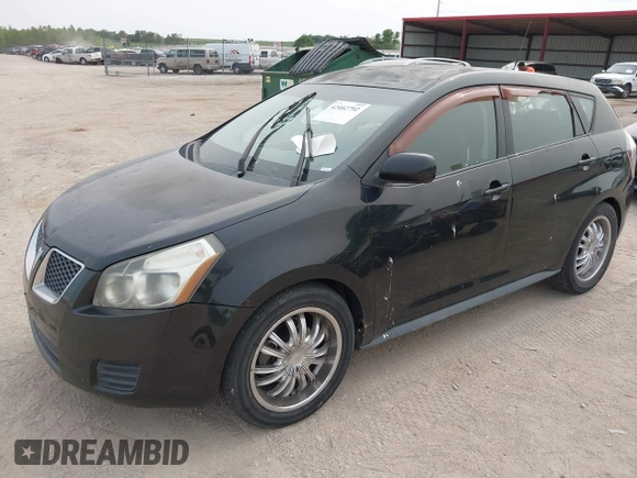 2010 Pontiac Vibe z VIN 5Y2SM6E05AZ403381, wystawiony jako IAAI lot #42402792 z przebiegiem 109 313 mil mil oraz . Historia ofert i sprzedaży dostępna na DreamBid. Obrazek 2.