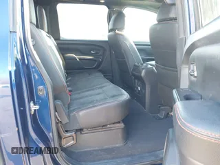 2021 Nissan Titan Pro-4X z VIN 1N6AA1ED1MN517476, wystawiony jako IAAI lot #41422217 z przebiegiem 62 650 mil mil oraz . Historia ofert i sprzedaży dostępna na DreamBid. Obrazek 8.