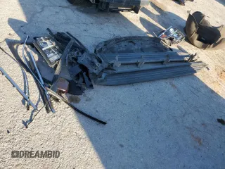2017 Chevrolet Suburban LT z VIN 1GNSCHKC1HR352573, wystawiony jako Copart lot #55862305 z przebiegiem 167 638 mil mil oraz Szkoda całkowita • Salvage title. Historia ofert i sprzedaży dostępna na DreamBid. Obrazek 13.