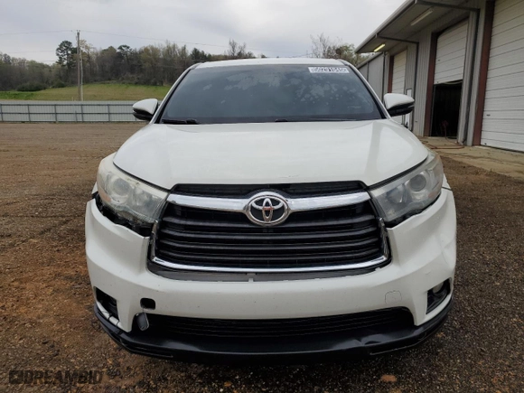 2016 Toyota Highlander LE Plus with VIN 5TDZKRFH6GS176626, listed as a Copart auction lot 50291045 with 119,801 mi miles and Clean Title. Bid and sale history available at carsss.com. Image 5.