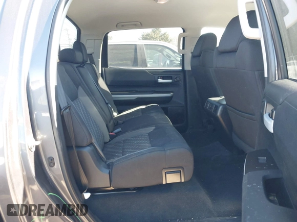 2018 Toyota Tundra 2WD SR5 with VIN 5TFEM5F10JX133762, listed as a IAAI auction lot 41411166 with 80,310 mi miles. Bid and sale history available at carsss.com. Image 8.