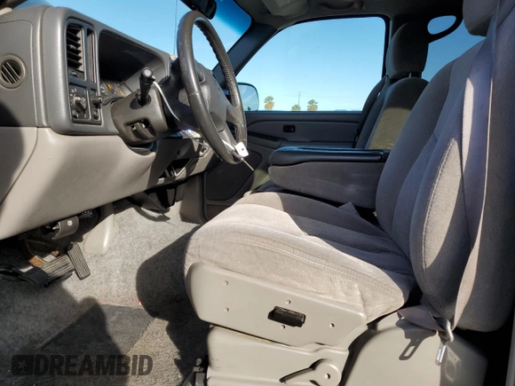 2004 Chevrolet Tahoe LS with VIN 1GNEC13V04J301594, listed as a Copart auction lot 46288965 with 130,617 mi miles and Salvage Title. Bid and sale history available at carsss.com. Image 7.