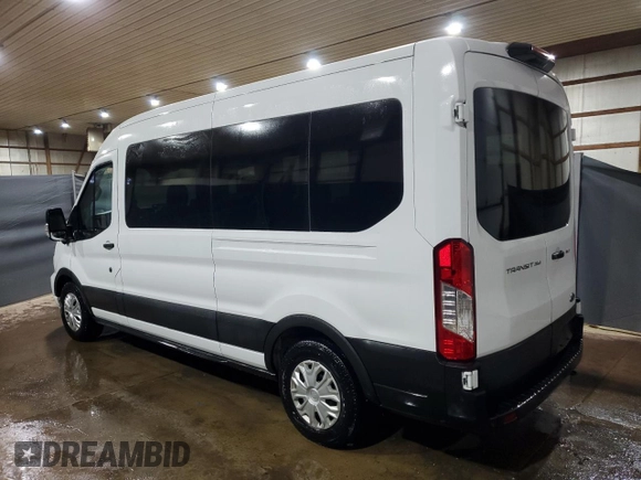 2023 Ford Transit Passenger XL z VIN 1FBAX2C84PKA94044, wystawiony jako Copart lot #58401205 z przebiegiem 42 644 mil mil oraz Czysty tytuł • Clean title. Historia ofert i sprzedaży dostępna na DreamBid. Obrazek 2.