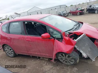 2013 Honda Fit Sport с VIN JHMGE8H50DC066694, выставлен на аукционе IAAI как лот 42358694 с пробегом 84 275 миль миль и . История ставок и продаж доступна на DreamBid. Изображение 14.