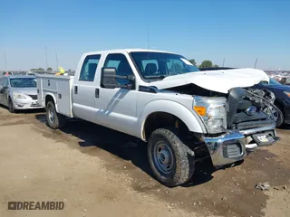 2015 Ford Super Duty F-250 SRW Lariat with VIN 1FT7W2B63FEC16902, listed as a IAAI auction lot 40648072 with 256,769 mi miles. Bid and sale history available at carsss.com. Image 1.