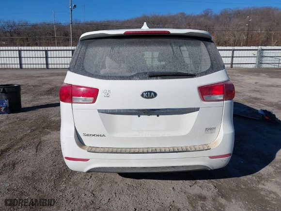 2017 Kia Sedona L with VIN KNDMA5C10H6257698, listed as a IAAI auction lot 41343330 with 141,352 mi miles. Bid and sale history available at carsss.com. Image 16.
