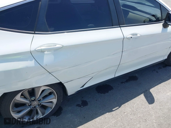 2018 Honda Clarity z VIN JHMZC5F10JC015706, wystawiony jako IAAI lot #42290573 z przebiegiem 158 987 mil mil oraz . Historia ofert i sprzedaży dostępna na DreamBid. Obrazek 6.
