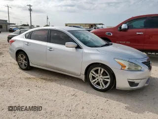 2013 Nissan Altima SV z VIN 1N4BL3AP1DN500261, wystawiony jako Copart lot #57287065 z przebiegiem 172 463 mil mil oraz Czysty tytuł • Clean title. Historia ofert i sprzedaży dostępna na DreamBid. Obrazek 4.