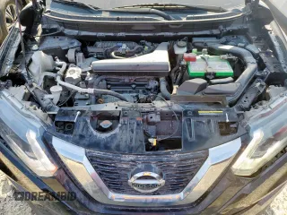 2017 Nissan Rogue SV z VIN JN8AT2MT8HW380522, wystawiony jako Copart lot #53246735 z przebiegiem 71 495 mil mil oraz Szkoda całkowita • Salvage title. Historia ofert i sprzedaży dostępna na DreamBid. Obrazek 12.