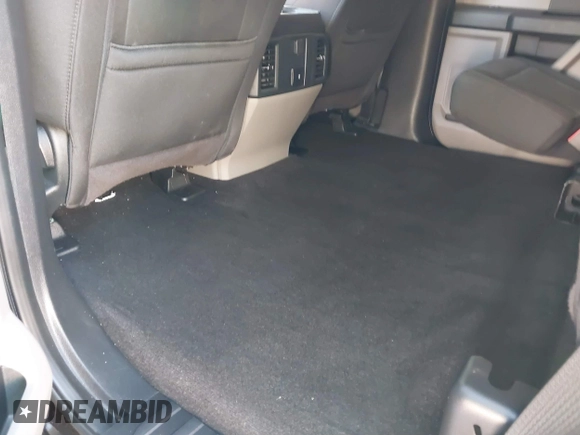 2019 Ford F-150 XL with VIN 1FTEW1CP7KKE76031, listed as a IAAI auction lot 40913377 with 56,578 mi miles and . Bid and sale history available at carsss.com. Image 8.