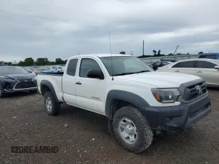 2014 Toyota Tacoma PreRunner with VIN 5TFTX4GN5EX034712, listed as a Copart auction lot 62173035 with 139,379 mi miles and Salvage title. Bid and sale history available at DreamBid. Image 4.