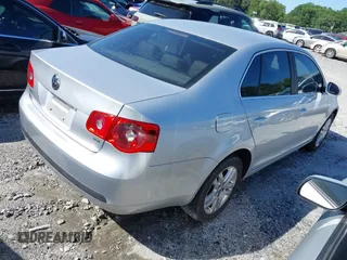2006 Volkswagen Jetta 1.9L TDI with VIN 3VWRT71K66M012891, listed as a IAAI auction lot 42225174 with 212,463 mi miles and . Bid and sale history available at DreamBid. Image 4.