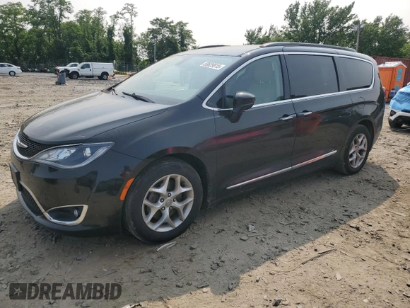 2017 Chrysler Pacifica Touring L z VIN 2C4RC1BGXHR758038, wystawiony jako Copart lot #59639815 z przebiegiem 161 552 mil mil oraz Szkoda całkowita • Salvage title. Historia ofert i sprzedaży dostępna na DreamBid. Obrazek 1.