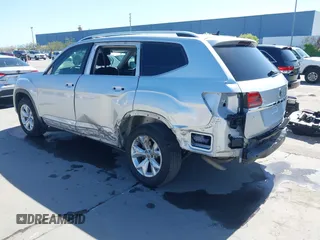 2018 Volkswagen Atlas SE с VIN 1V2DR2CA9JC502205, выставлен на аукционе IAAI как лот 41983821 с пробегом 99 618 миль миль и . История ставок и продаж доступна на DreamBid. Изображение 3.
