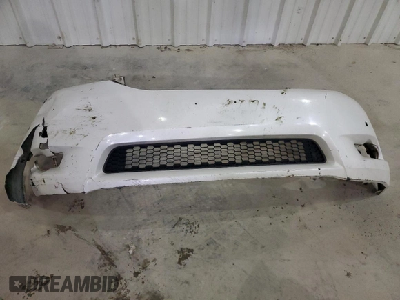 2011 Toyota Sienna XLE AAS с VIN 5TDYK3DC5BS005469, выставлен на аукционе Copart как лот 47701095 с пробегом 199 334 миль миль и На запчасти • Non repairable. История ставок и продаж доступна на DreamBid. Изображение 13.