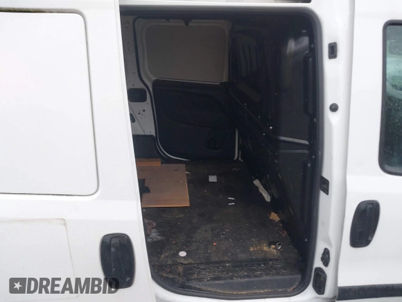 2017 Ram ProMaster City Cargo Tradesman z VIN ZFBERFAB2H6E50911, wystawiony jako IAAI lot #40390843 z przebiegiem 68 010 mil mil oraz . Historia ofert i sprzedaży dostępna na DreamBid. Obrazek 8.