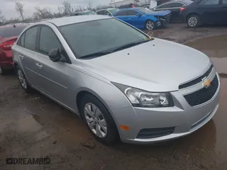 2013 Chevrolet Cruze LS with VIN 1G1PA5SH0D7103324, listed as a IAAI auction lot 41928548 with 186,333 mi miles. Bid and sale history available at carsss.com. Image 1.