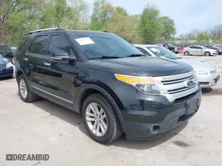 2014 Ford Explorer XLT with VIN 1FM5K8D85EGC27757, listed as a IAAI auction lot 41997381 with 154,397 mi miles. Bid and sale history available at carsss.com. Image 1.