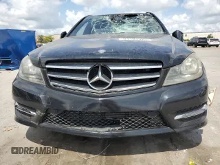 2014 Mercedes-Benz C 250 Sport with VIN WDDGF4HB5EG240448, listed as a Copart auction lot 61107925 with 105,651 mi miles and Clean title. Bid and sale history available at DreamBid. Image 5.