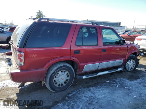 2000 GMC Envoy with VIN 1GKDT13W6Y2354558, listed as a Copart auction lot 42654665 with 201,547 mi miles and Salvage Title. Bid and sale history available at carsss.com. Image 3.