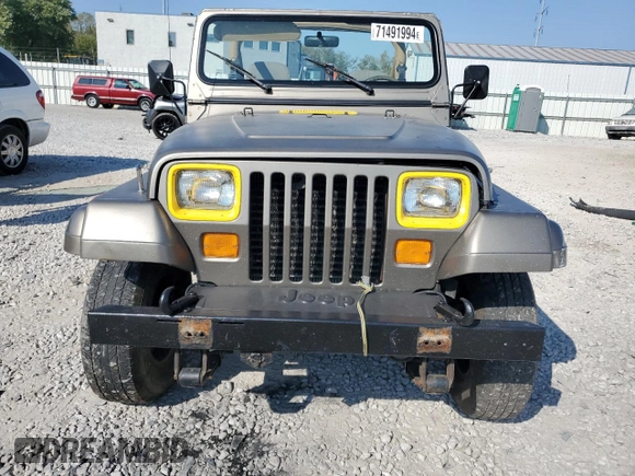 1988 Jeep Wrangler Sahara with VIN 2BCCV8121JB525518, listed as a Copart auction lot 71491994 with 252,317 mi miles and Salvage Title. Bid and sale history available at carsss.com. Image 5.