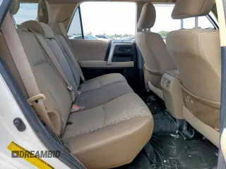 2011 Toyota 4Runner SR5 z VIN JTEZU5JR0B5027058, wystawiony jako Copart lot #58323505 z przebiegiem Nie podano mil oraz Szkoda całkowita • Salvage title. Historia ofert i sprzedaży dostępna na DreamBid. Obrazek 11.