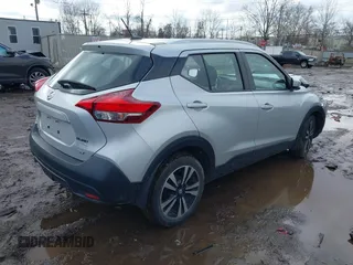 2018 Nissan Kicks S with VIN 3N1CP5CU6JL536379, listed as a IAAI auction lot 41523736 with 110,621 mi miles. Bid and sale history available at carsss.com. Image 4.