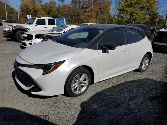 2022 Toyota Corolla Hatchback SE with VIN JTNB4MBE9N3187897, listed as a Copart auction lot 44676025 with 37,321 mi miles and Salvage Title. Bid and sale history available at carsss.com. Image 1.