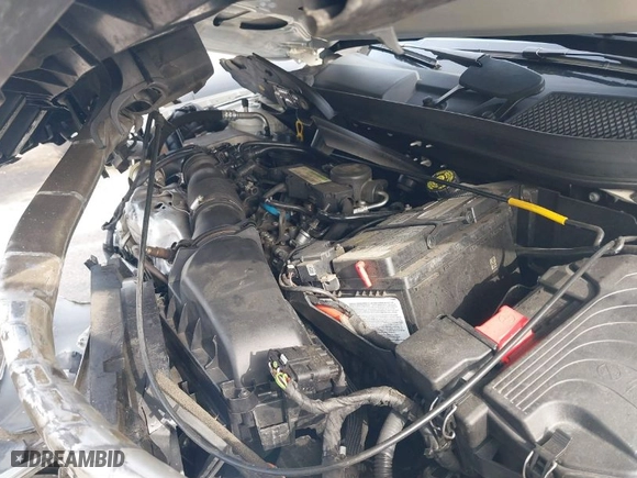 2019 Mercedes-Benz GLA with VIN WDCTG4EB0KJ552289, listed as a IAAI auction lot 41229473 with 89,897 mi miles. Bid and sale history available at carsss.com. Image 10.